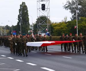 Święto Wojska Polskiego. Wielka defilada w Warszawie. O której się zacznie? [DATA,GODZINA, DOJAZD]