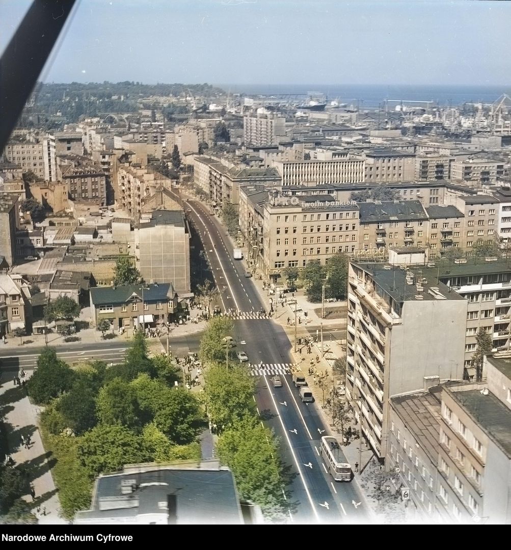 Biała Gdynia? Nie. Oto miasto w kolorze