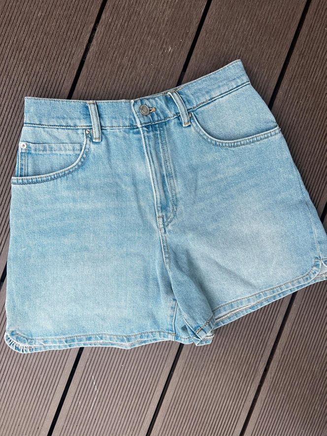 Małgorzata Socha handluje ubraniami 