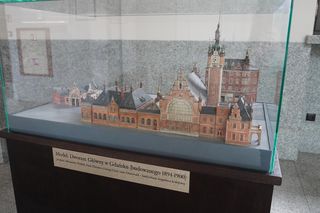 80-letnia makieta zdobi gdański dworzec. Tak wyglądał on przed wojną! 