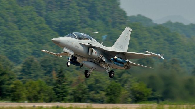 FA-50 i pociski Taurus