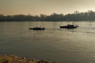 Rzeka Wolności. Tak Toruńscy Flisacy świętują 11 listopada [AUDIO]