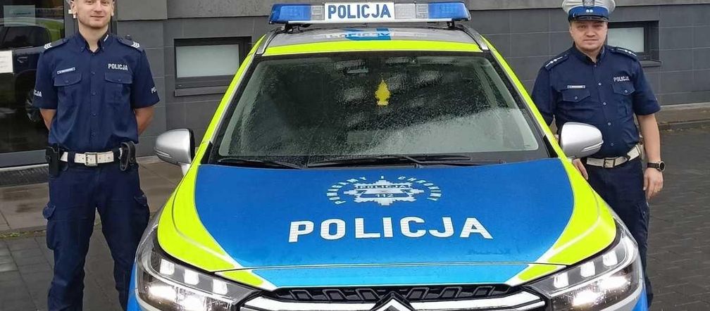 Policjanci z Dąbrowy Górniczej eskortowali rodzącą kobietę do szpitala