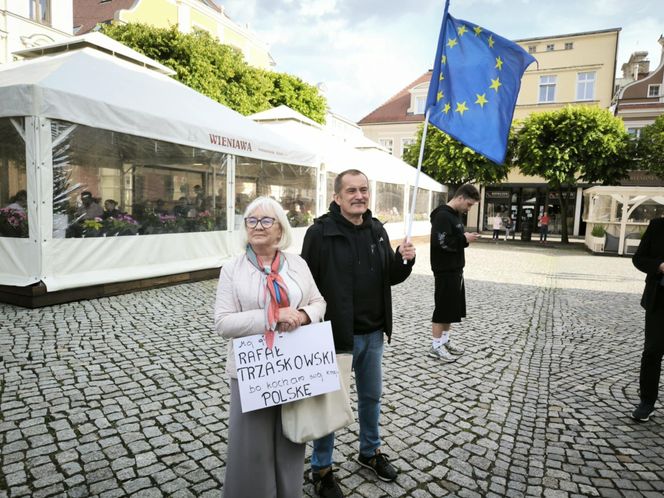 Wiec zwolenników Rafała Trzaskowskiego w Lesznie 