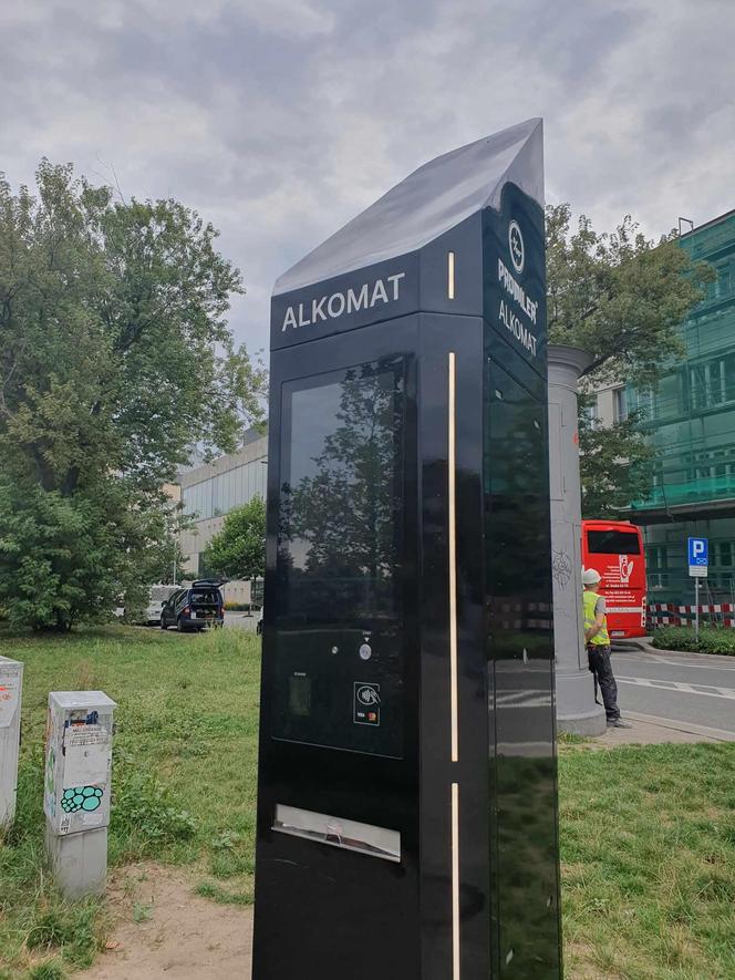 Alkomat na świeżym powietrzu w Warszawie