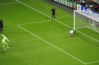 Finał Ligi Mistrzów, Bayern Monachium - Chelsea Londyn, Manuel Neuer strzela rzut karny 
