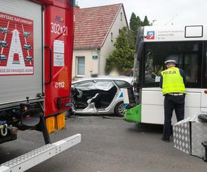 Wypadek autobusu i radiowozu w Szczecinie! Przynajmniej 9 osób poszkodowanych