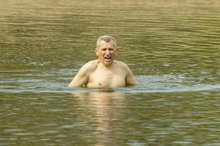 Hit! Senator Krzysztof Kwiatkowski kąpał się w centrum stolicy! Wyjątkowe zdjęcia