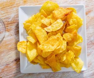 Chipsy, które kochaliśmy, odchodzą bezpowrotnie. Unia wprowadza zakaz sprzedaży