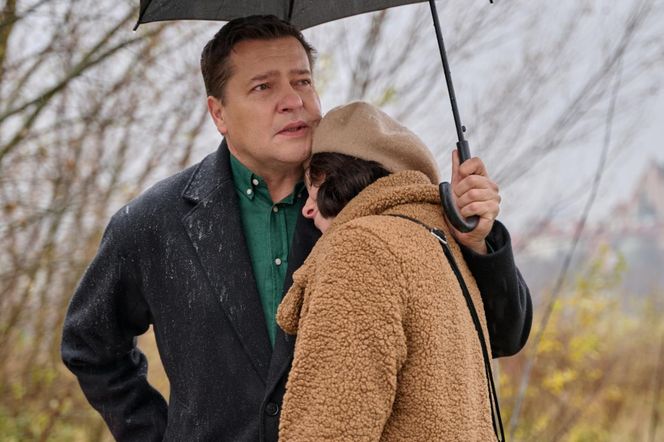 Na Wspólnej odc. 3983. Klaudia (Justyna Karłowska), Michał (Robert Kudelski)