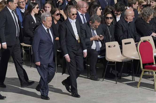 Głowy państw żegnają papieża Franciszka. Do Watykanu zjechali najważniejsi