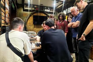 Turnieje szachowe w toruńskim Hard Rock Pubie Pamela to nie tylko partie, ale również niespodzianki