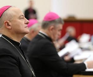 Diecezja sosnowiecka ma nowego biskupa. Poprzednik odszedł po bunga bunga w Dąbrowie Górniczej