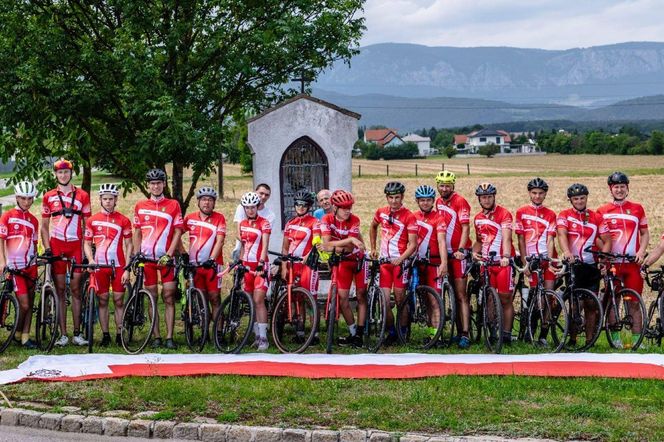 Uczestnicy pielgrzymki podczas postoju