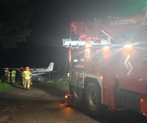 Awionetka runęła do jeziora międzybrodzkiego w Żywcu. Pilot uratowany, awionetka również