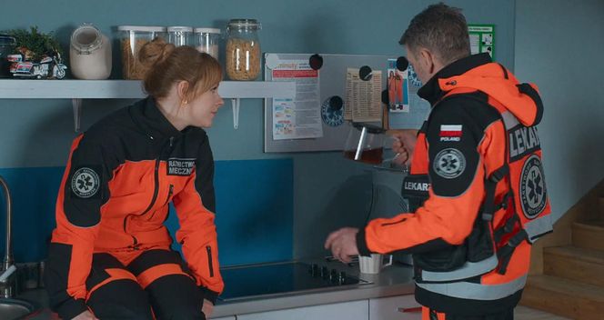 Na sygnale, odc. 730. Wiktor Banach (Wojciech Kuliński), Basia Wszołek (Anna Wysocka)