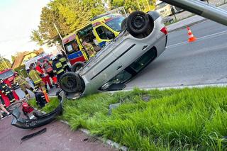 Śląskie: Samochód osobowy zderzył się z rowerzystką. 20-latka trafiła do szpitala