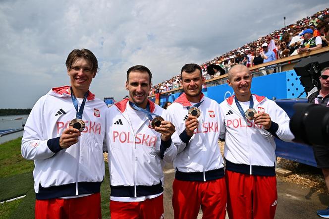 Mirosław Ziętarski z AZS UMK Toruń z medalem w Paryżu. Wielki sukces wioślarzy