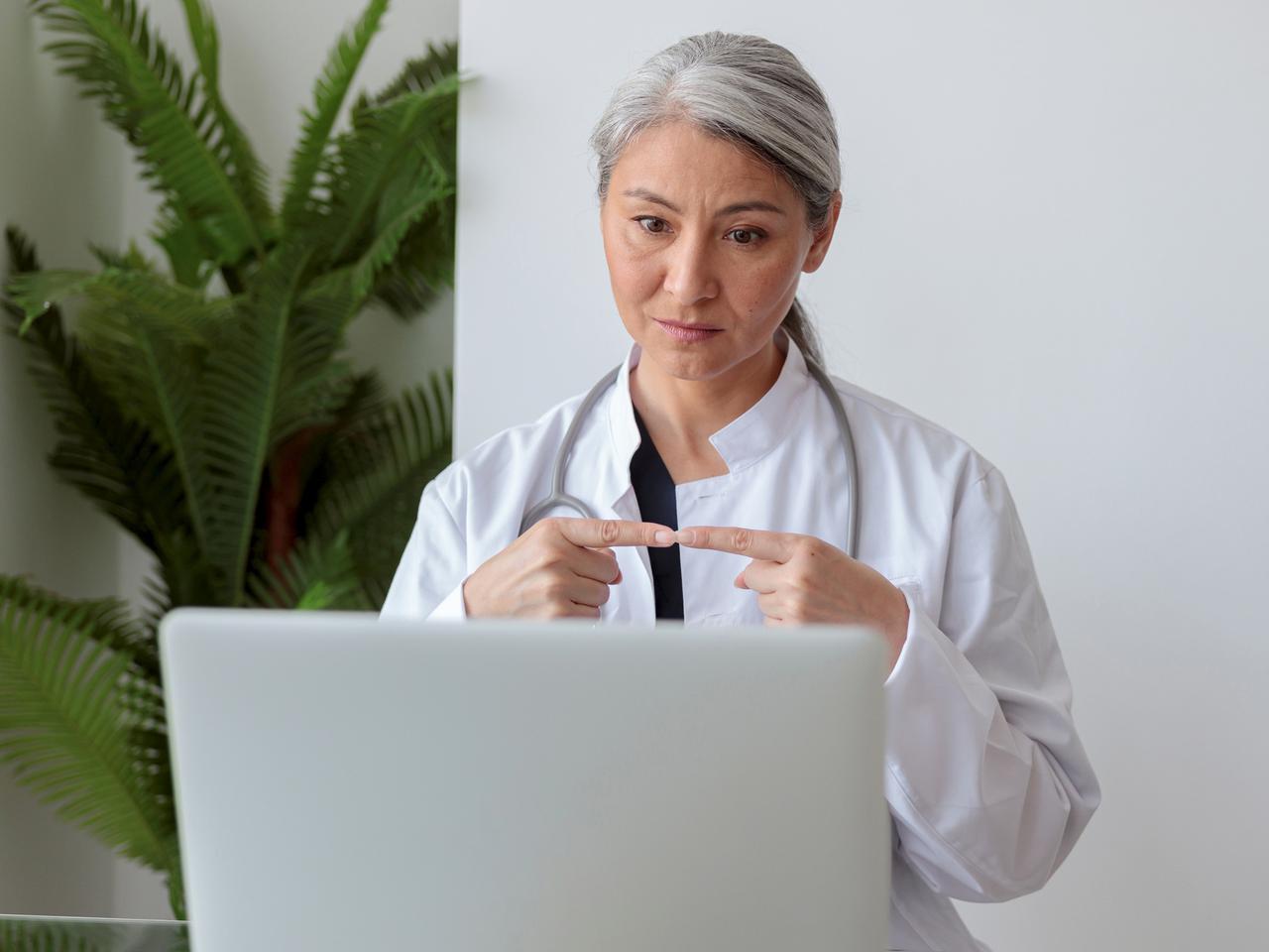 Teleporadnictwo medyczna rozwija się. Frontem do pacjentów głuchoniemych