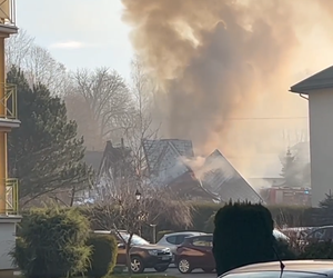 Tragedia w Ustroniu! Wybuch gazu rozsadził dom jednorodzinny. Jedna osoba wyciągnięta spod gruzów