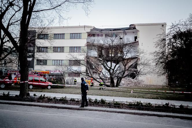 Zawaliła się ściana kamienicy przy Sienkiewicza 47 w Łodzi
