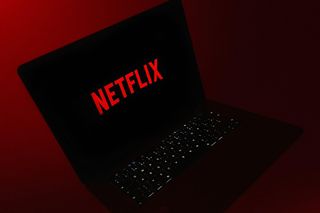 Netflix skasował jeden z najbardziej cenionych seriali. W sieci burza