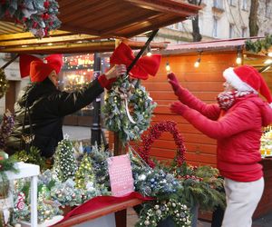 Tyski Jarmark Bożonarodzeniowy trwa w najlepsze. Znakomite koncerty i wyjątkowa atmosfera ZDJĘCIA