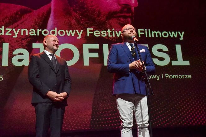 Gala Otwarcia 23. MFF BellaTOFIFEST. Legendy kina przyjechały do Torunia. Zdjęcia z imprezy