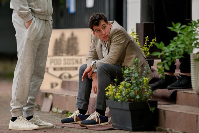 Na Wspólnej odc. 4061. Darek Żbik (Michał Mikołajczak), Tadeusz (Jakub Pruski)