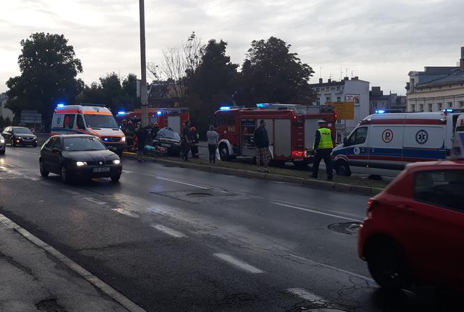 Dwa groźne wypadki w Bydgoszczy. Kobieta w ciąży trafiła do szpitala! [ZDJĘCIA]