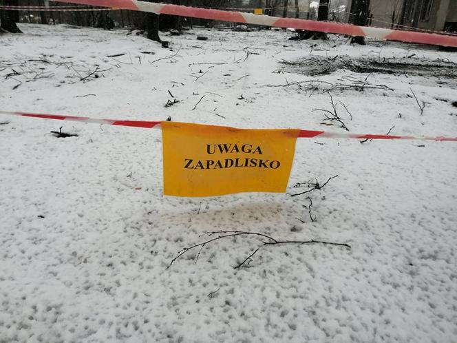 Trzebinia. W ciągu ostatniego półtora roku powstało tu około 25 zapadlisk. To oficjalne dane, bo mieszkańcy mówią nawet o dwukrotnej liczbie
