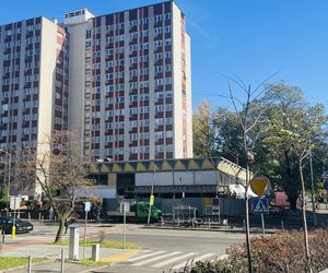 Budynek Biedronki projektu Kwaśniewicza w Katowicach