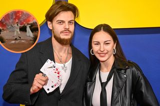 Influencer zaskoczył spektakularną sztuczką na swoim weselu. Fani: ile to ćwiczyłeś?