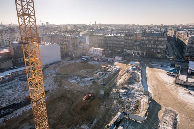 200 betonowozów dziennie nad Oławą. Budują nowe apartamentowce [ZDJĘCIA]