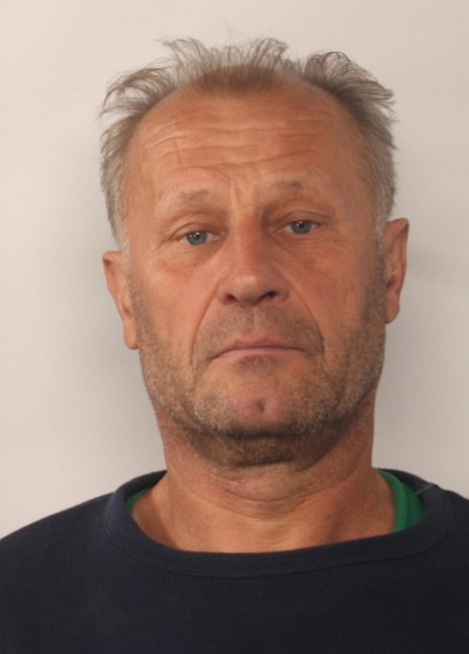 Strzelanina w Starej Wsi. Zginęły dwie osoby. Policja szuka 57-letniego mężczyzny