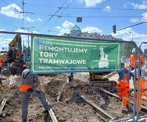 Tramwajowy remont pl. Zawiszy w Warszawie