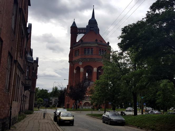 Wieża ciśnień przy alei Wiśniowej
