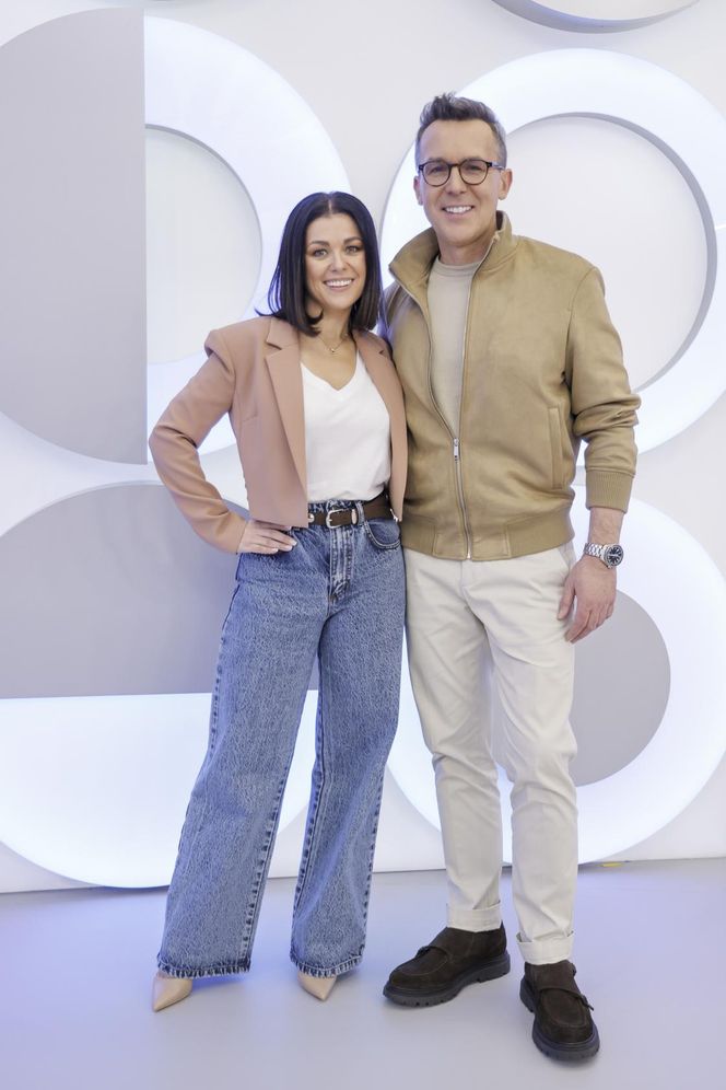 Kiedyś dziennikarz, a dzisiaj "pan od plastyki"? Kurzajewski z Cichopek kleją wielkanocne ozdoby!