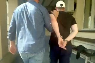 Handlował bronią, wpadł w Warszawie. Akcja w luksusowym apartamentowcu. Cztery osoby zatrzymane