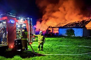 Ogromna tragedia w Irządzach. Bydło spłonęło żywcem, łunę ognia widać było z daleka