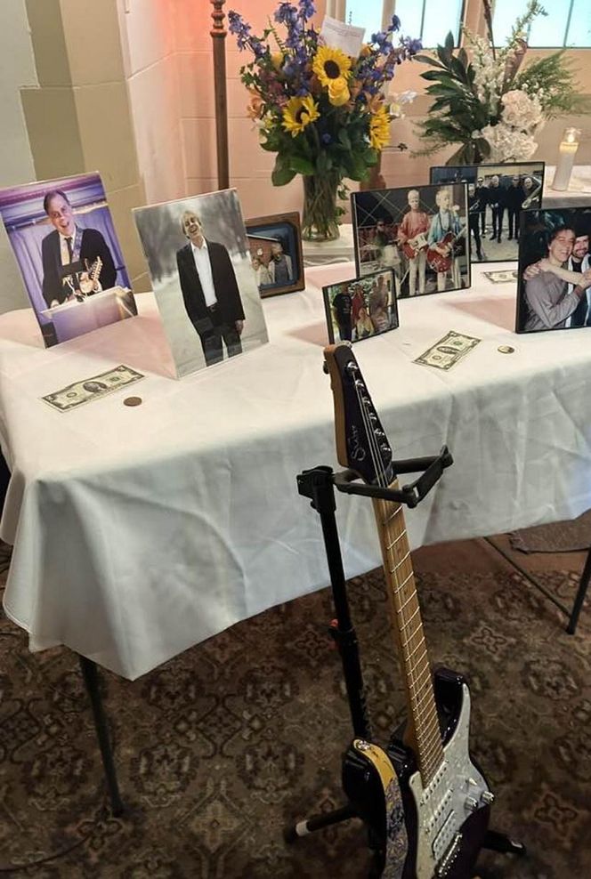 Pożegnanie byłego męża Majki Jeżowskiej Toma Logana