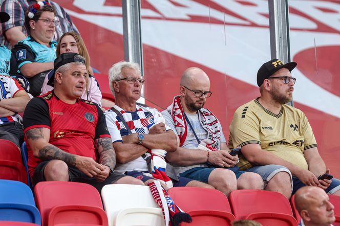 Górnik Zabrze - Termalica Nieciecza. Niesamowita atmosfera na Arenie Zabrze! Kibice Górnika dopingują swoją drużynę