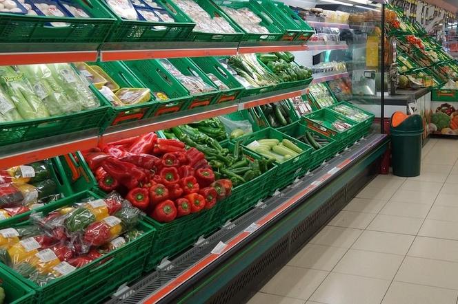 Unia Europejska chce zakazać pakowania w folię owoców i warzyw w supermarketach