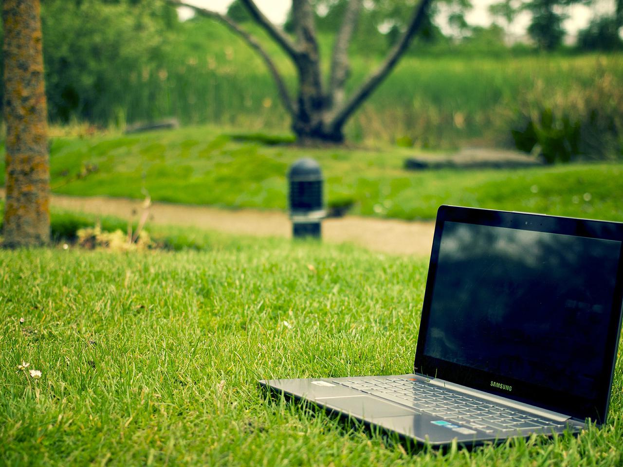 Deszcz laptopów spadł na nasz region! Nauka zdalna coraz przyjemniejsza