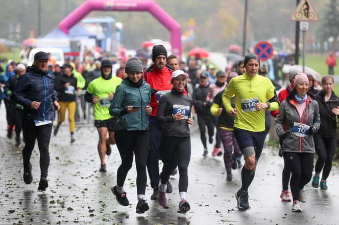 Bieg Bądź aktywny - przegoń raka. 6. edycja w Katowickim Parku Leśnym