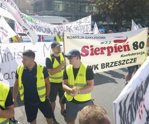 Protest górników i hutników ze Śląska w Warszawie