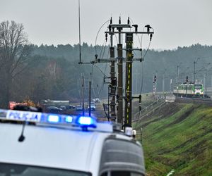 Uszkodzone linie kolejowe pod Dęblinem i w Puławach