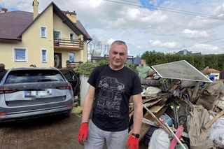 Woda wlewała się oknem do mieszkania