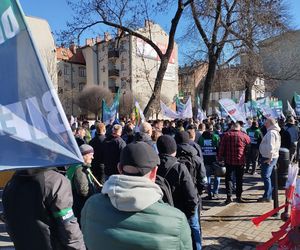 Górnicy protestowali pod ministerstwem przemysłu w Katowicach przeciwko likwidacji KWK Bielszowice