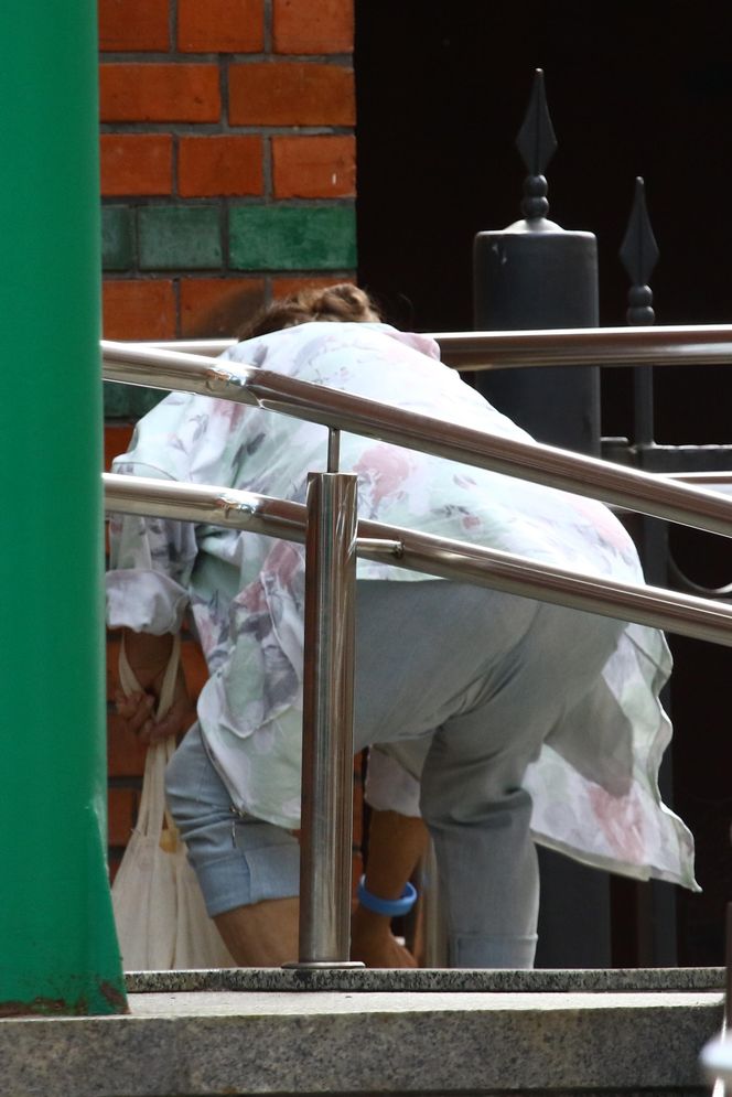 Grażyna Zielińska. Babka z "Rancza" kurzy jak smok